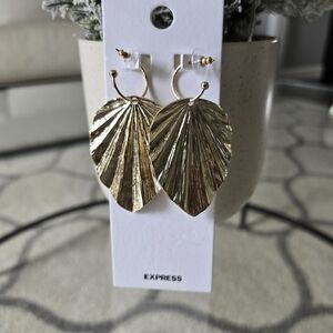 💘Pick 3 For $15 Express Gold Leaf Earrings New